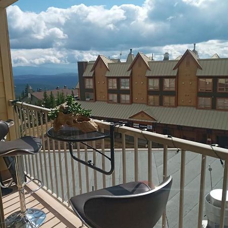 Village Center 2 Bedroom Condo Big White Ski Resort Exterior photo