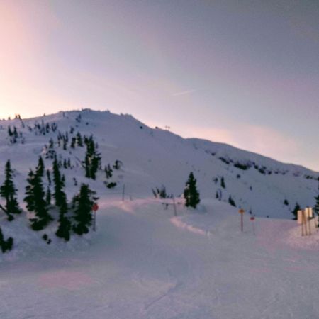 Village Center 2 Bedroom Condo Big White Ski Resort Exterior photo