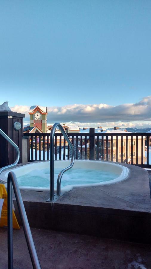 Village Center 2 Bedroom Condo Big White Ski Resort Exterior photo